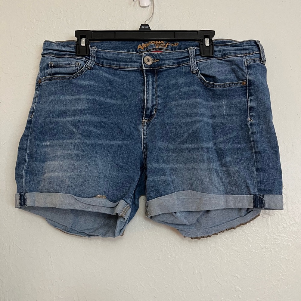 Arizona Denim Shorts 18 Jrs Plus Slight Distressed